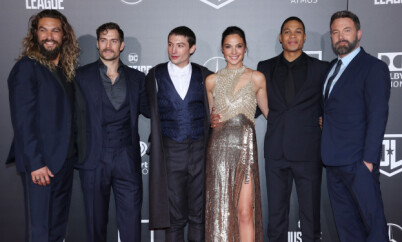 Jason Momoa, Henry Cavill, Ezra Miller, Gal Gadot, Ray Fisher og Ben Affleck spiller sammen i filmen «Justice League». Foto: NTB Scanpix Jason Momoa, Henry Cavill, Ezra Miller, Gal Gadot, Ray Fisher og Ben Affleck spiller sammen i filmen «Justice League». Foto: NTB Scanpix